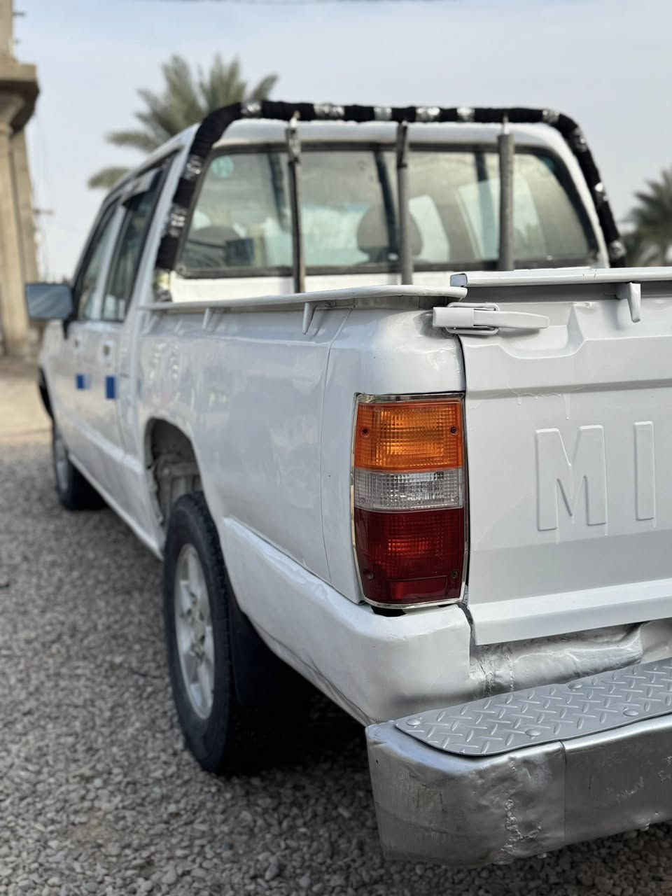 يالله سلام عليكم بيكم للبيع ميسبوشي موديل 1995 رقم بغداد شرط تحويل بسمك ثاني. يوم مكينه كير اكسل شاصي مكفول. مكينه كير محور واتو. ياباني صدر خلفي امامي جديد مابيها خياس مصبوغه عام سياره مال جناي ناعمه 
مكاني ديالى بعقوبه سعرها ٣٨ وبي مجال 
***********
