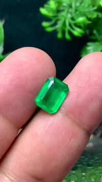 زمرد • سوات • ٣ قيراط