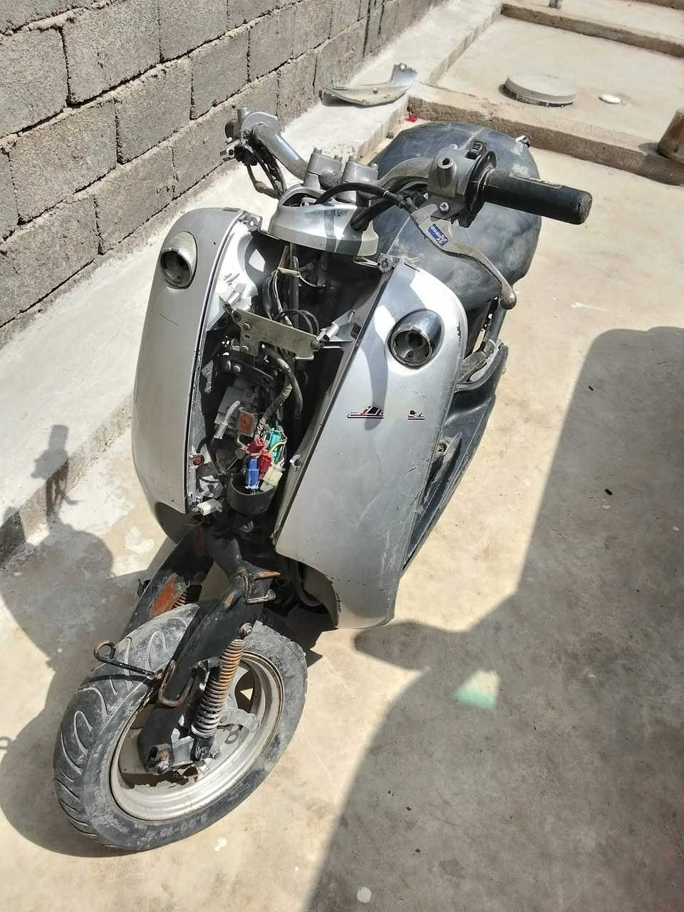 دراجه للبيع كلاسك كوم حديد 50بكاني حي نصر رقمي ***********
