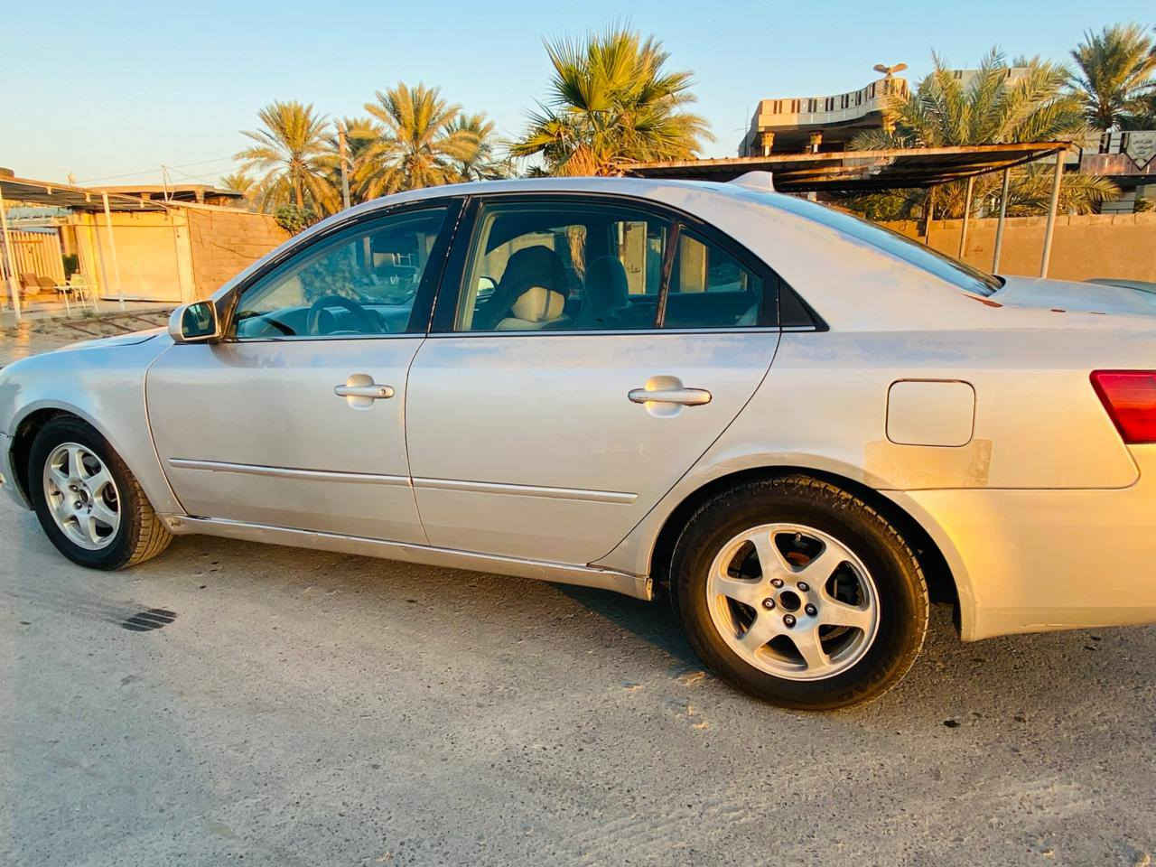 سلام عليكم سوناته 2006 بيه صبغ حزام  بيه مكينه وكير كارتون مكينه سته  رقم هاتف***********
