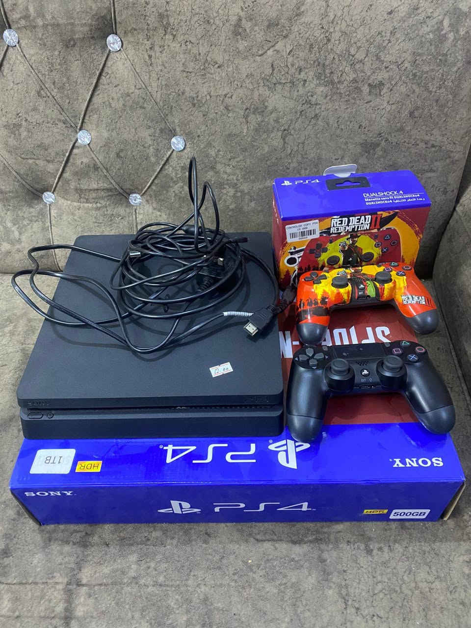 سلام عليكم من رخصت ادمن  بلي 4 واحد تيره بلي جديد وريد بيعه 400بي مجال عنواني بغداد بلديات شارع مصرف ***********
