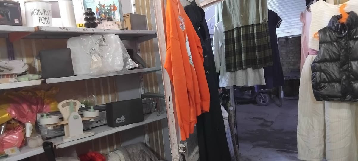 لعدم المصداقيه اعيد النشر محتويات المكتبه للبيع لعدم التفرغ بغداد الحريه الاتصال ***********المحتويات جهاز استنساخ ريكو عادي ملون نضيف أغراض امزون جديد جهاز كبس السعر مليونين وبيها مجال
