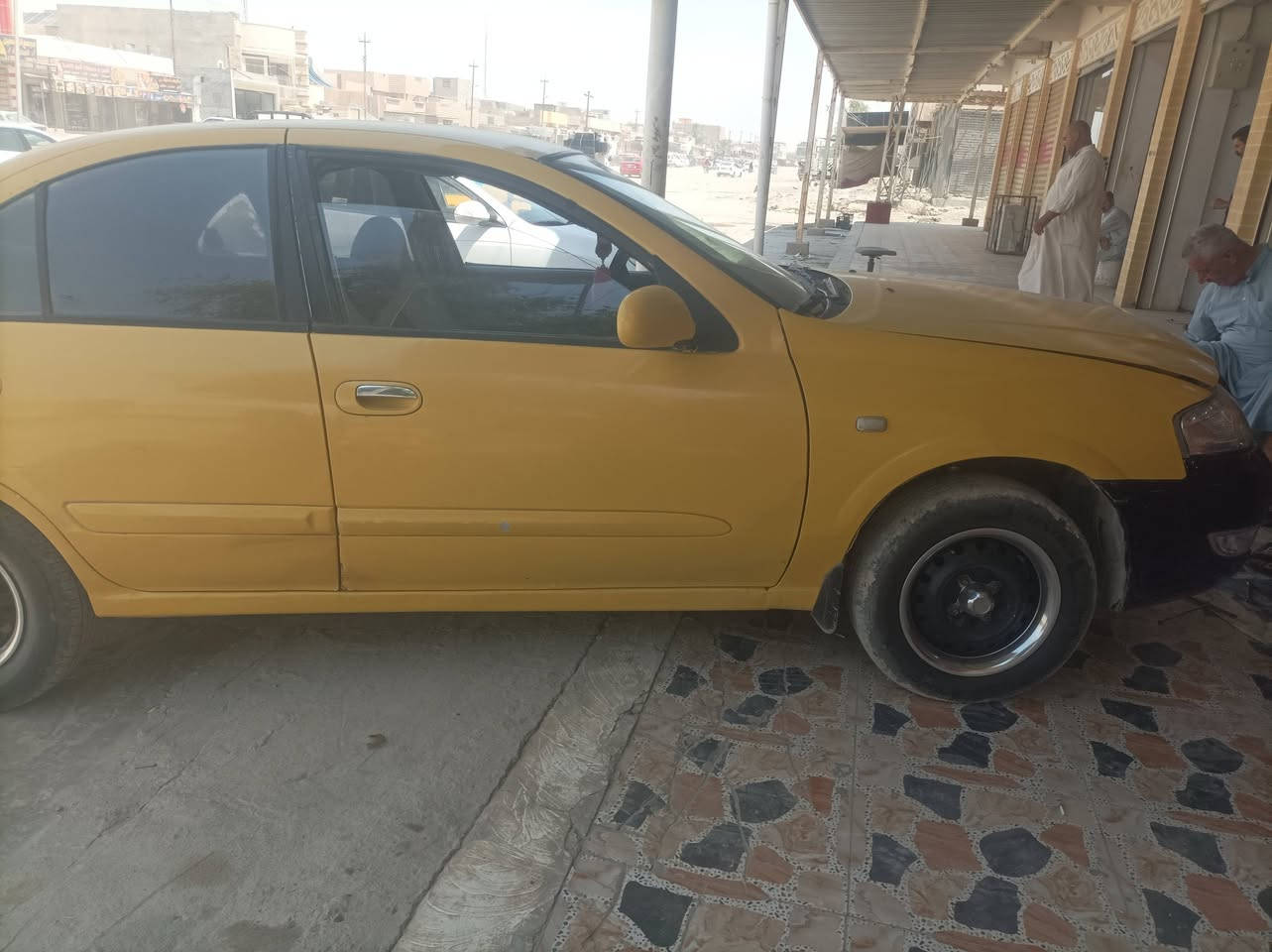 سياره للبيع سامسك موديل 2007 مصفره هيئه و غرمات ما نقصها كلشي تبريد ثلج  صدر تايرات باتري كله جديد  سعر 65 وبيها مجال حك الجيه ***********
