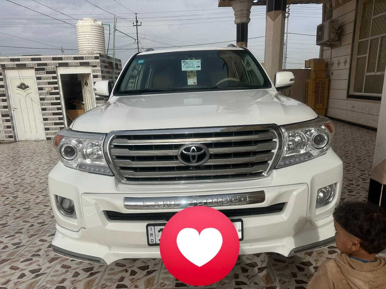 السلام عليكم للبيع تيوتا لاندكروز مديل 2009 مكفوله بيه رشات صبغ السياره جاهزه من كلشي مكينه 6 سلندر مكينه كير حداديه جاهزه من كلشي بسمي رقم نكليزي 
اسعر للستفسار ***********
