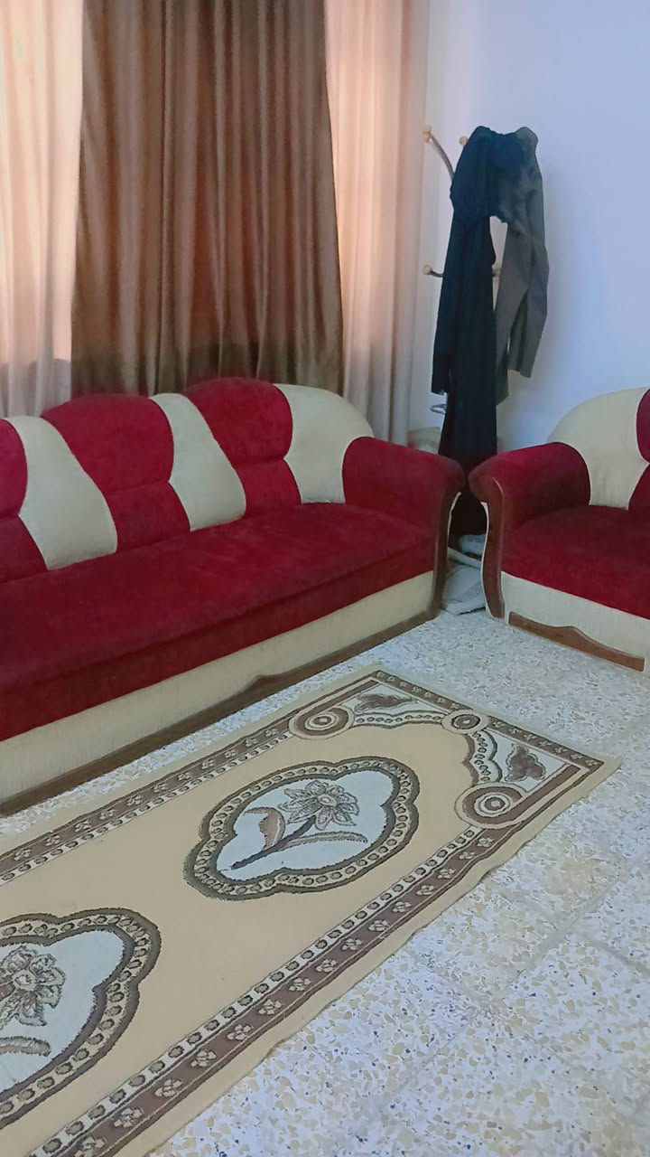 للبيع تخدم عدد 2 ماروني وبيجي 14 مقعد نضيف 
مكاني بابل كفل قرب بانزين خانة وقود نبع الكفل


**إذا كنت صاحب هذا الإعلان وتريد حذفه لأي سبب، رجاءا أرسل رسالة إلى الدعم الفني**