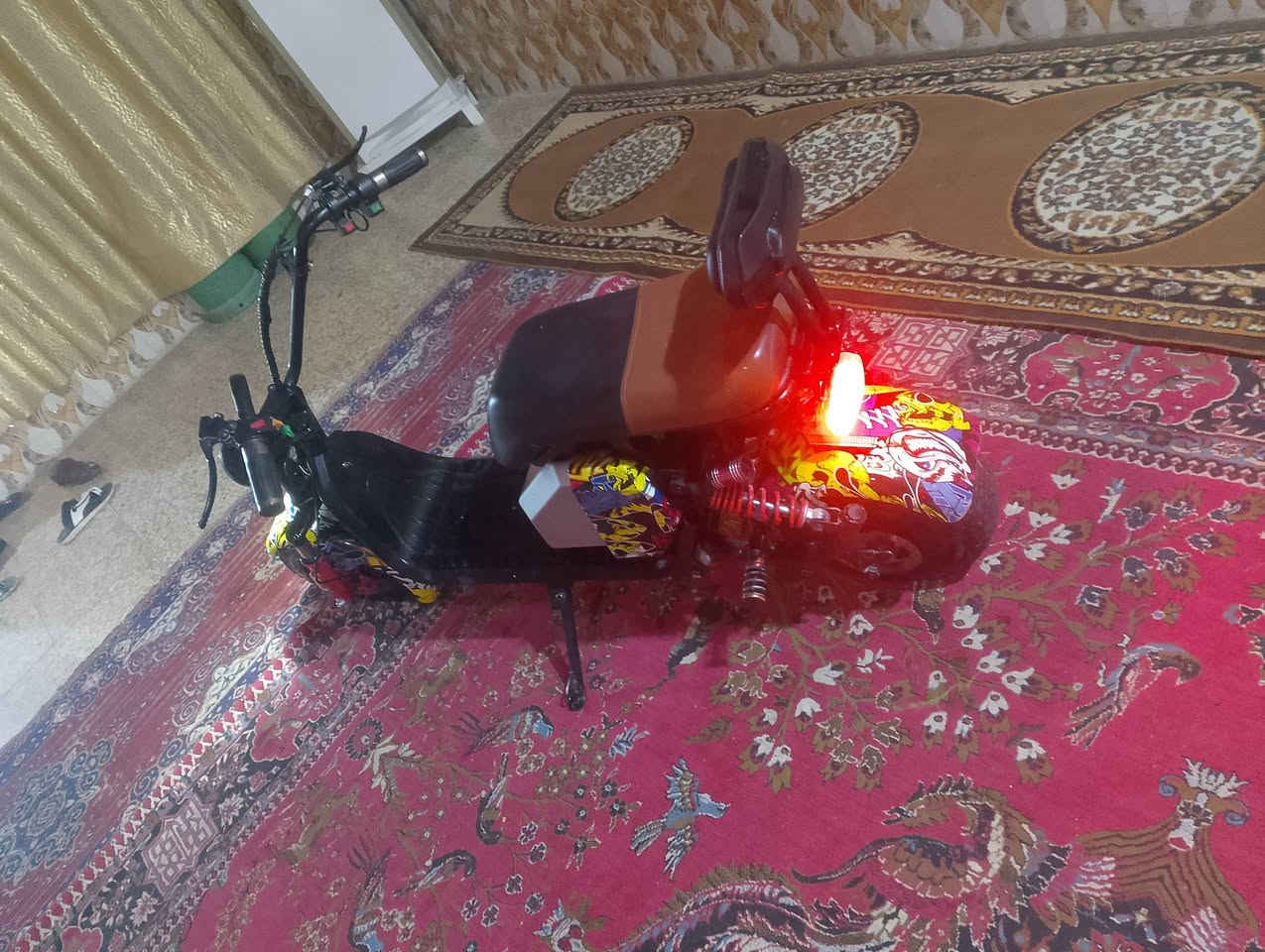 السلام عليكم دراجه ماركا كامله كلش ليت عالي ناصي اشاير سكن هورن شاشه كل شغال حساسات كامله كلش بطاريات جدد البيع السعر 375وبيها مجال بيع مستعجل رقمي *********** بي واساب
