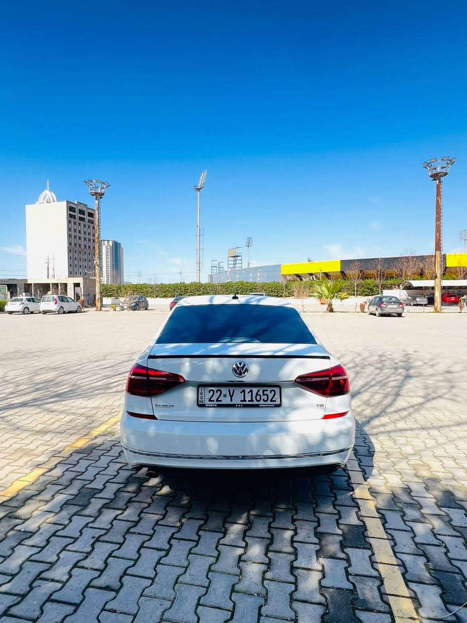 Passat 2017 Rline
پاسات ٢٠١٧ Rline مەکینە ١٨ و تۆربۆ مەرغوب فول مواسەفاتی ر لاین رەقەم و سەنەوی نوێ سێ پارچە بۆیاغە ئێرباگ سیستەم بیلادی شەریکە بۆی داندراوە و ئیش دەکات بە شەرتی فەحس
سەیارەکە زۆر بە جوانی و پاکی ماوە هەموو قالبی بیلادی شەریکە یەک دینار مەسروفی تێدانیە دوو جێی بچوکی تەعدیلە هیچ پێیوە دیار نیە 
نرخی ١١٨ وەرەقە و معامەلە 
شوێن هەولێر رەقەم *********** أربيل, العراق
