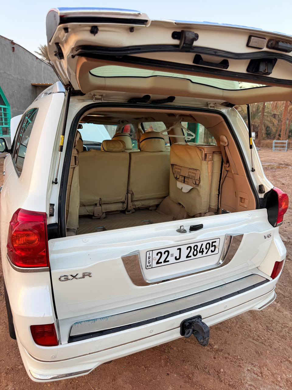 يالله السلام عليكم من رخصة الادمن لاندگروز 2014 السياره شركه جيهان خير من الله نضيفه كلش احلى من الصور موضحلك بصوره باب الصندوك بيه بارد بسيط بس السياره نضيفه السعر 385 وبيه مجال لشراي وال مو شراي ليتعبني ***********
