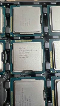 عندي 41 قطعة  سعر قطع 2000 دينار 07710025389