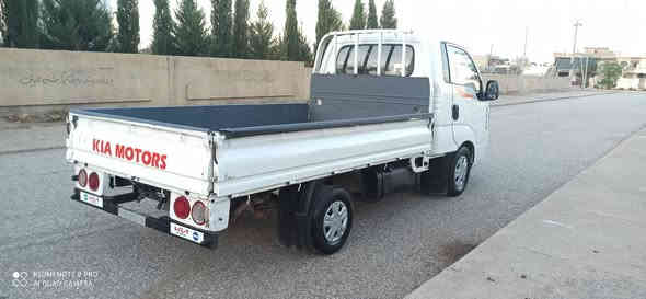 کیا دووتەنی  2700مۆدیل 2011 گێڕ عادی جام کارەبایی ڕەقەم سلیمانی سەنەوی بەسەرچووە بەناوخۆمانەوەیە گێڕومەکینەوئەکسل و شەنسی بێ عەیبەسەرف وبوخاری نیە سەیارەکە هەیکەلی زۆر جوانە دەعمولێدراوی نیە دووپەڵەی بچوک بۆیاخی هەیە بێ ناوگرتن ماڵی کاسپیە تەحویل و غرامەو زەریبەی بەشەرت سعری 89 گەڵاو مجال شوێن هەڵەبجەی تازە 
***********
*********** دار بنديهكان
