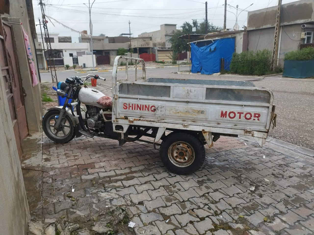 سلام عليكم ستوته للبيع موديل 12محرك 21اسعر 600وبيها مجال شي قليل بيها ادشلي مال الكير مسحوك يريد تبديل مكاني حويجه اشراي يتصل ***********
