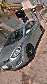 نوع السيارة : هونداي الانترا  الموديل : 2015 السيارة مواصفات عاديه  تب...