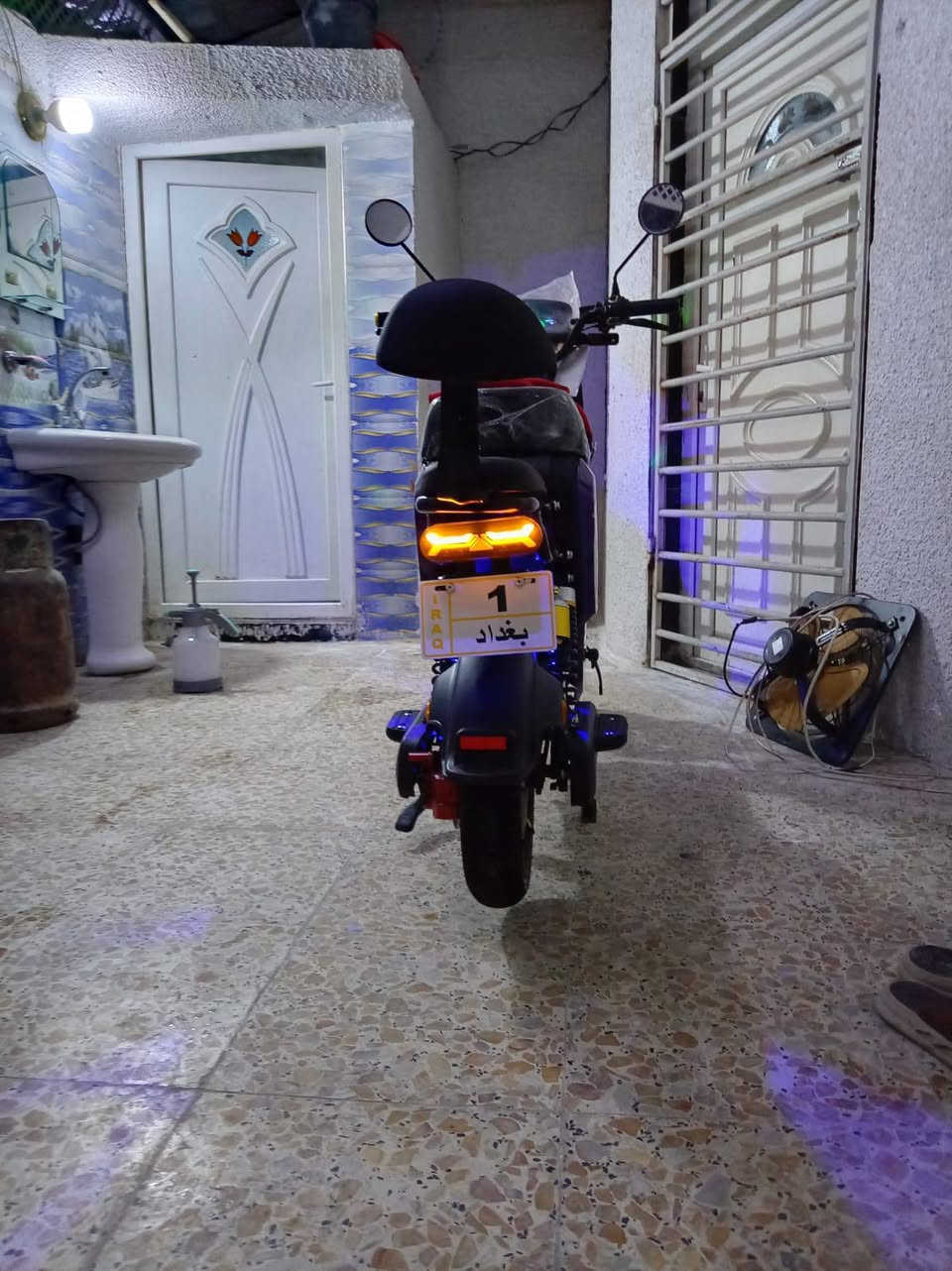 السلام عليكم دراجه شحن R9جديده صارلي شهر من اخذته 5بطاريات السعر 550وبيهه مجال او مراوس ب دراجه بانزين كون نضيفه،، الرقم  ‏‪***********‬‏
