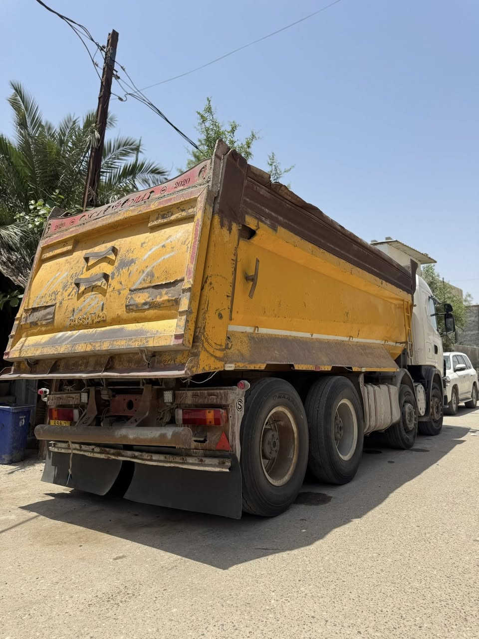 ***********
التفاصيل داخل الصورة
