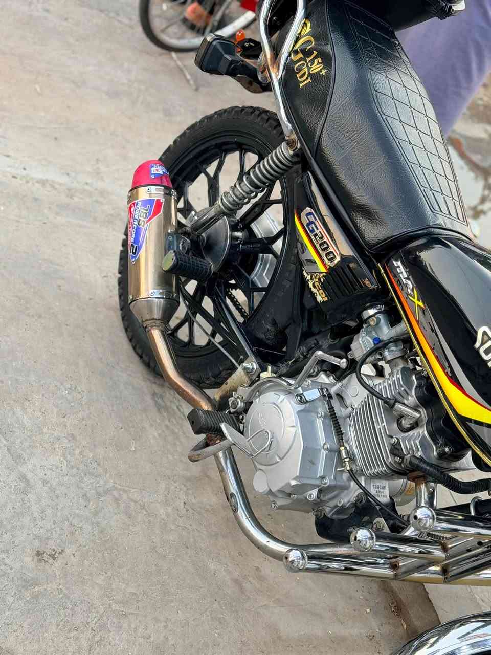 للبيع سونك 2024 جاهز
من كلشي محرك 200 cc 
السعر 725 وبي مجال 
عنوان رمادي 
‭***********
