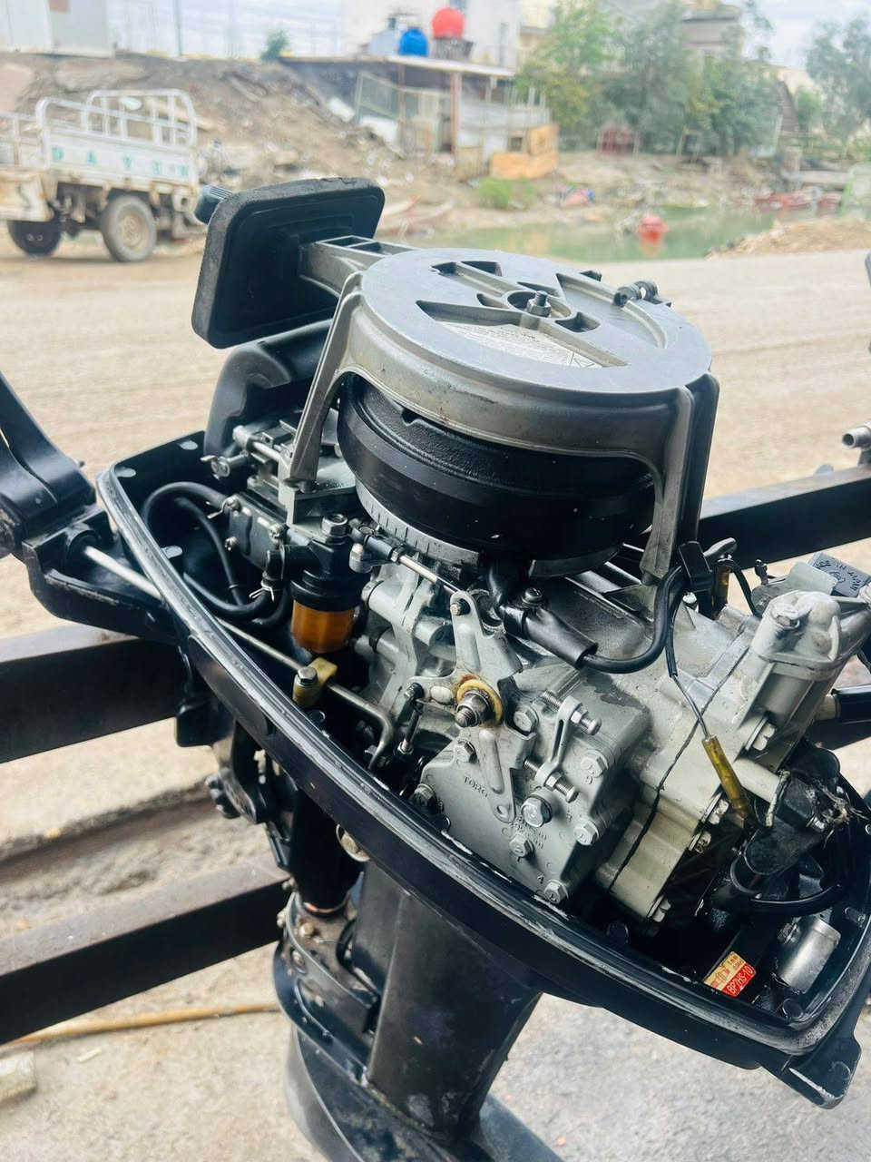 سلام عليكم للبيع 18دهاستو موديل 14مفتوحه كير ومحوك بس مكينه مضبطينه وجاهزه وحلوه وسعر مناسب 650
وعدنيه بيرسن 15كفاله مامفتوحه سعر 650 
***********
*********** #عنوانه الجبايش ناصريه عدنه توصيل لكل المحافضات
