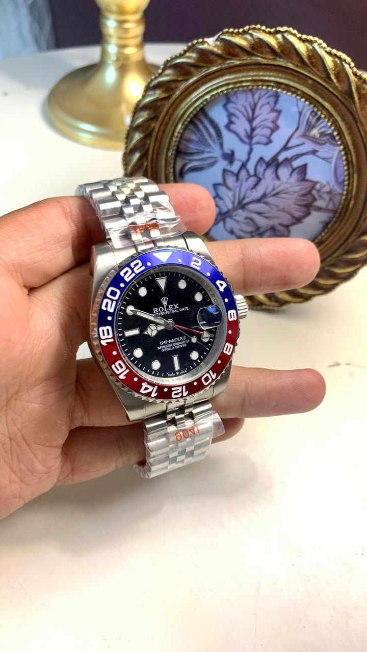 روليكس GMT MASTER كواليتي عالي مكينه اوتو ماستر كواليتي
رينك دوار سير جوبلي قفل فراشة مختم توقيت دولتين اربع اميال وقفال بحري 
للتواصل خاص او ***********
