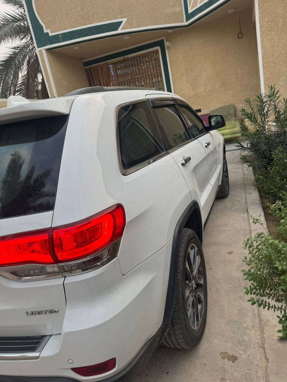 مرحبا اخوان للبيع جيب موديل اصل  2014  خليجي مكفوله السياره فول مواصفات لمتدد  رقم اربيل جديد وهزه جديده بأسمي شرط التحويل محرك 3,600 مكينه كير تبريد تدفئه تخم تاير سياره مال بيت مامتعوبه جديده موقع السياره كربلاء المقدسة خلف  الفيزه التركيه الحولي ال100 السعر 240 وبيه مجال للتواصل مع صاحب السياره مباشر للعلم مكلف بالنشر *********** اتصل ع هذا الرقم
