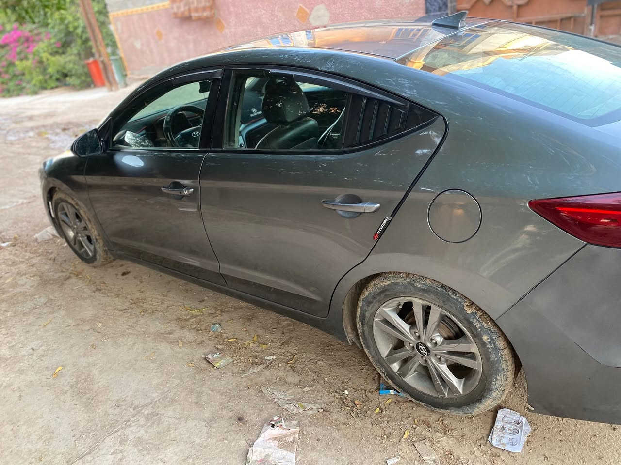النترا 17 أمريكي حادثها جاملغ سايق مطخوخ صورها من جانت ب امريكا عندي السياره ما بيها قطره صبغ ولا بارد كير ومكينه خير من الله السياره كلها ليبل واحد مكانها بغداد ابي غريب رقم بس واتساب *********** 

(110$)
