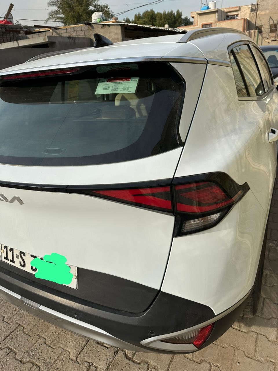 السلام عليكم….للبيع فقط
النوع :  سبورتج 2023
عداد 34 الف حقيقي
 الشركه الدولية ضمان 5 سنوات

مرقم بغداد جديد  
مكفوله كفالة عامة فابلون الشركة موجود 
المواصفات 
 : خليجي 
 : سعة المحرك 2.0L 
 : مرتبط بناقل حركة أوتو 6 نمر 
 :  عدد 2ايرباك
:  حساسات أمامية + خلفي
: لايت زينون + LED غغ
 : ويل كب 19
 : 4 دسك
: اريل نفكيشن
: مفتاح التشغيل بصمة 
: تشغيل عن بعد 
 : بصمة دخول الابواب 
: دشبول شاشة 
 :شاشة Apple Car play
 :كاميرا خلفيه دواره
 :الانارة الداخلية شمسي 
 :المقاعد مخمل لون بيجي  
:حركة المقاعد الأمامية كهرباء
 :تدفئة المقاعد الأمامية 
 :تدفئة المقود 
 :تتسع المقصورة ل 5 ركاب 
:مثبت السرعة Cruise
 :المودات والأوامر الصوتية
:أوضاع القيادة  Drive Mode
 :فحص أنظمة السيارة 
 : حساسات اطارات 
 : شفتات مقود: 
 : قطعتين تبريد
: هاند بريك بصمة 
 : ا ABS
: ا Auto Hold    أوتو هولد
: ا ISO Fex        ايزو فكس
: نظام مانع الانزلاق
 : نظام نزول المنحدرات
 : اشارة في المرايا الجانبية
 : مخرج منفذ الطاقة 
 : ا  Bluetooth / USB
 :  شاحن هاتف Wairlees السعر 230 / ***********
