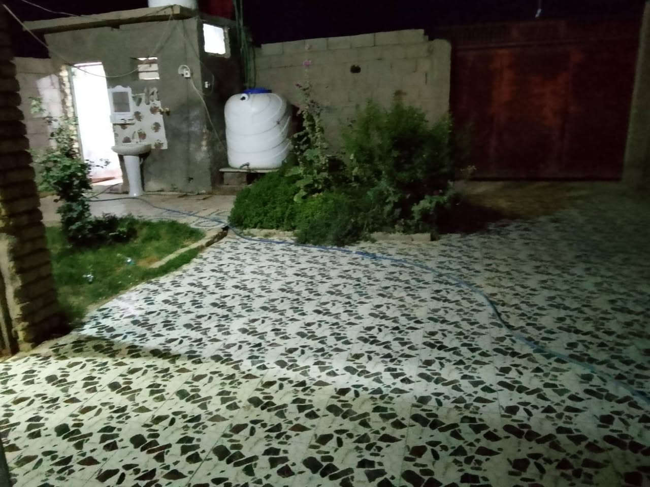 بيت ايجار بالوركاء بحي الشهداء يم الاتحاد مساحته 250 ( ايجارة 200 تدفع مقدمه 6اشهر )
اكو بعد 3 احجر وهول وتهويه ومخزن صغير خارجي تعال خاص انطيك صورهن


**إذا كنت صاحب هذا الإعلان وتريد حذفه لأي سبب، رجاءا أرسل رسالة إلى الدعم الفني**