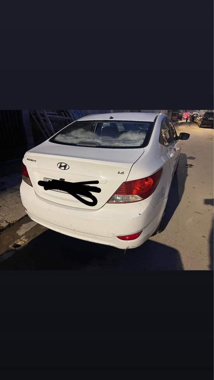 اكسنت موديل ١٥ مكفوله من الضربه والتبديل والصبغ بيه فقط حالوب مكينه 1600 فتحه فول جاهزه السياره الرقم بصره الجديد السعر ٨٨  وبيه مجال *********** البصرة, العراق
