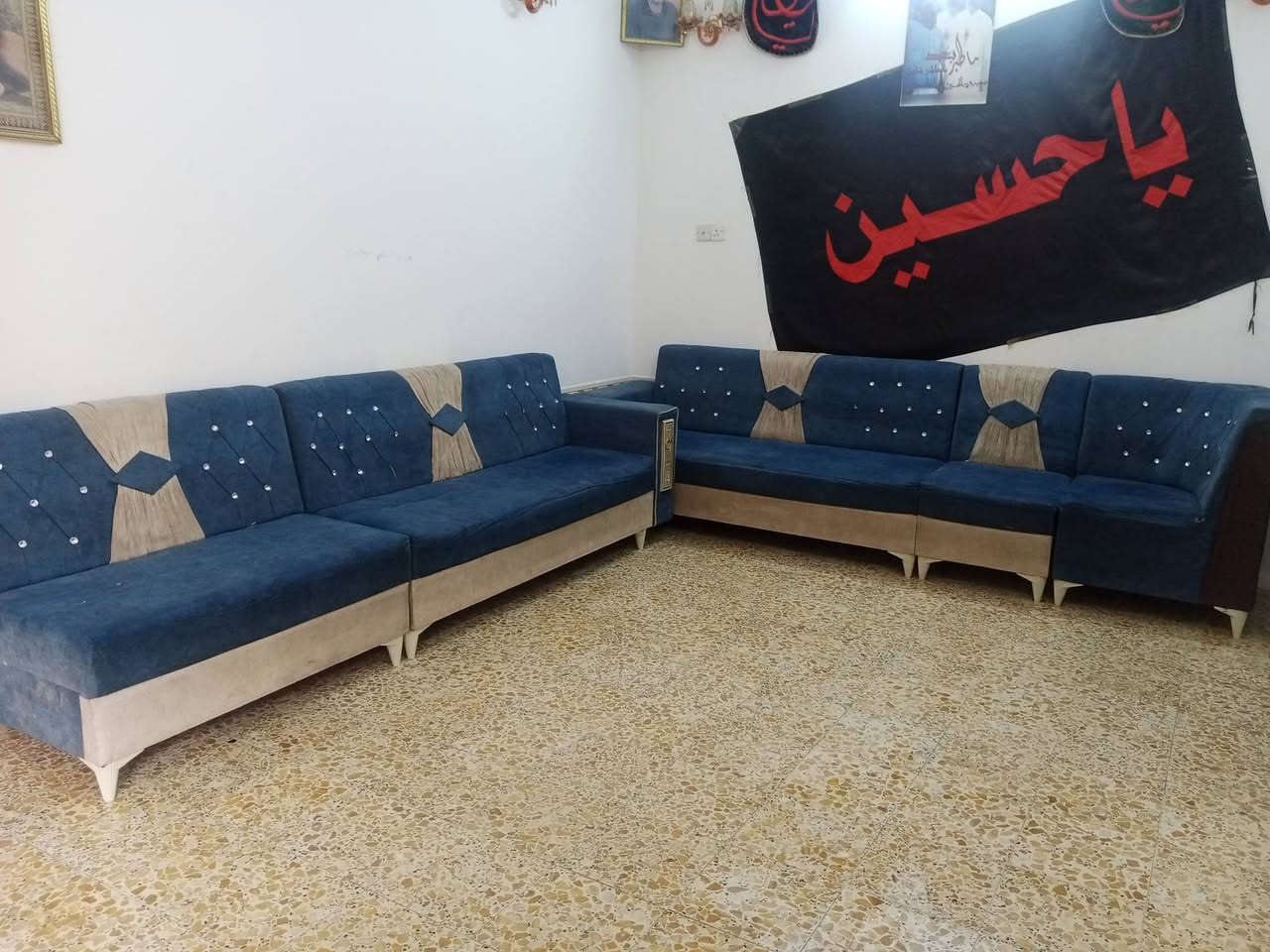 السلام عليكم قنفات للبيع بسعر ١٧٠ ومقعد عربي بسعر ٦٠ وطبلات خشب وحده كبيرة و٤ صغار بسعر ٩٠ ومراية (مكان صابون +صابون سائل+ورق حمام +فرش ومعجون ) بسعر ١٥ 
المكان الناصرية /الاسكان الصناعي


**إذا كنت صاحب هذا الإعلان وتريد حذفه لأي سبب، رجاءا أرسل رسالة إلى الدعم الفني**