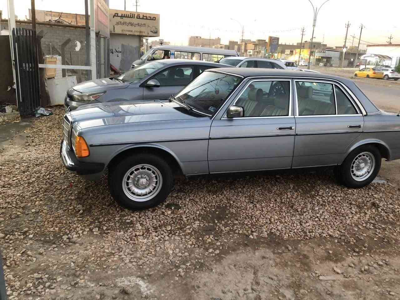مارسدس موديل 1984استيراد من امريكا ماشيه 26 بلاد رقم اربيل ***********

