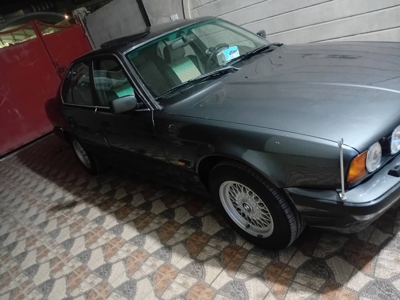 BMW للبيع 525 6سلندر مفتوح.
مصبوغه عام جارده وبيها ضربه بل جاملغ الخلفي وسويته 
كشن كهرباء
تجوات كهرباء 
سنتر لك شغال
كلشي شغال بيهة تدفئه تبريد
حته زراك الايتات شغاله 
غرفه جديده ١٠٠ 
صدر خلفي امامي دبلات ١٠٠ 
٤ تايرات جدد وباتري وراديتر جديد 
دعاميات جدد ماشي بيها اكثر شي ٢٢٠ مااكدر اكثر اخاف من سرعه


**إذا كنت صاحب هذا الإعلان وتريد حذفه لأي سبب، رجاءا أرسل رسالة إلى الدعم الفني**