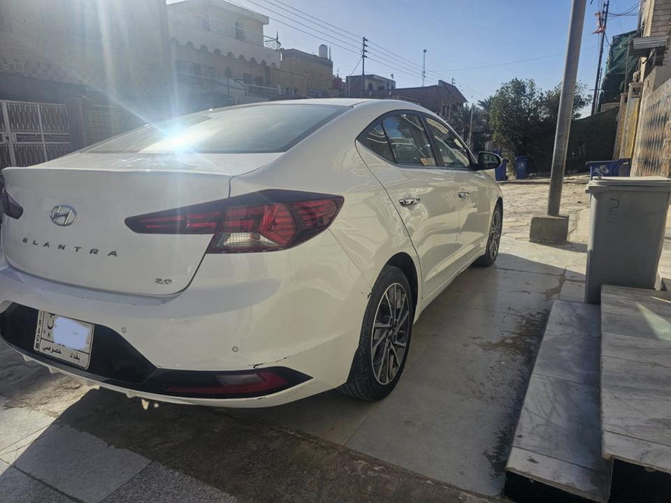 السلام عليكم النترا. 2020 مطلوبه المصرف
سياره بدون تحويل كفاله من السرقه عندي بيه وكاله 
موصفات فول موصفات 
مكان ميسان سعر 105 
***********
