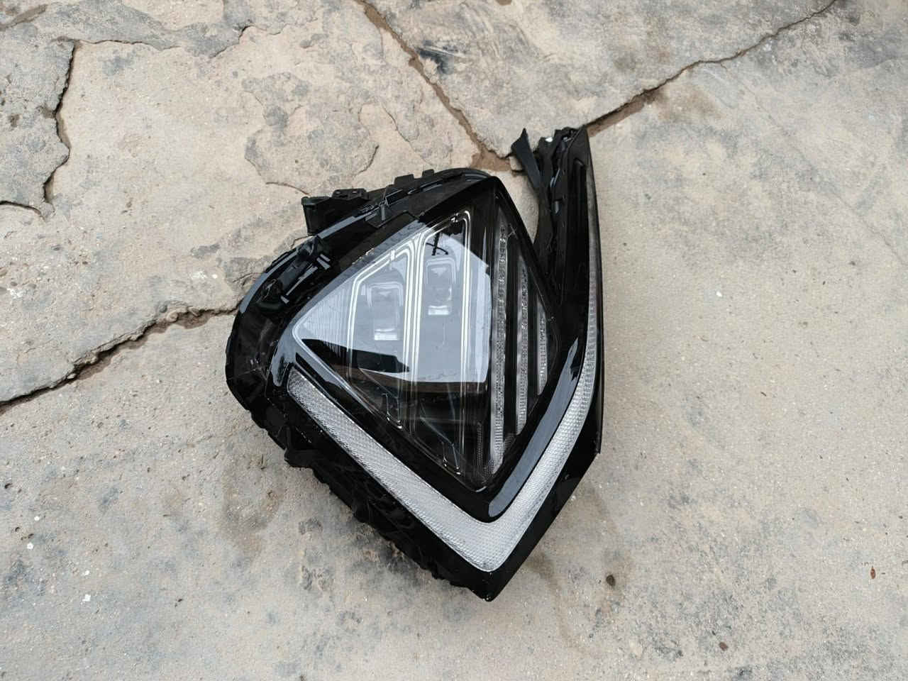 السلام عليكم للبيع ماصده سبورتج وارد امريكي مال ٢٠٢٥ و٢٠٢٤ عدسات اشاره ليد العنوان حله الرقم ***********
