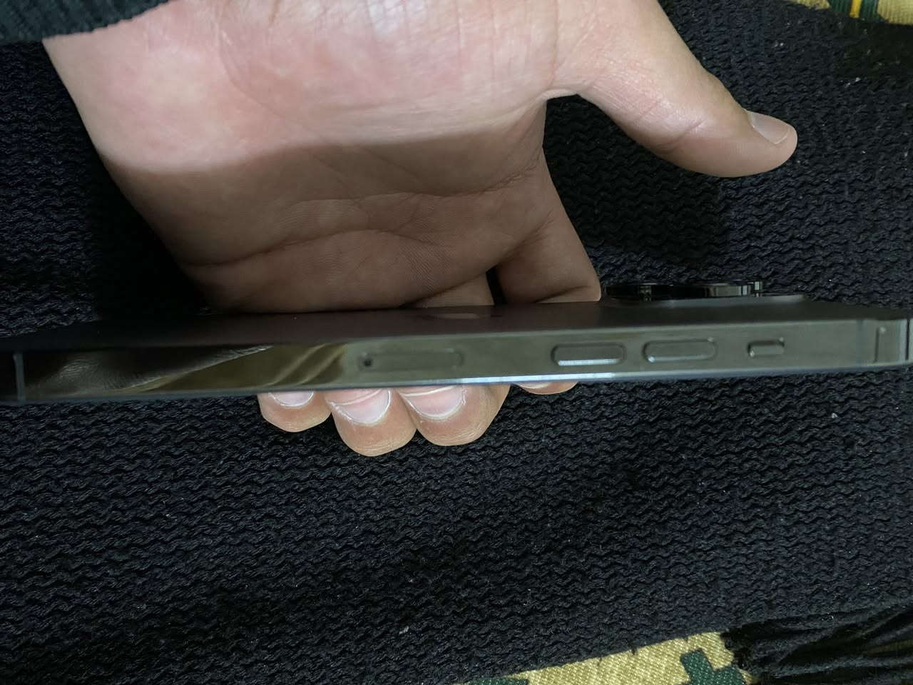 السلام عليكم
آيفون 14برو ماكس 
دبل شريحة 
بطارية 84
شخط مابي 
الجهاز نورمال 
لتواصل ***********
