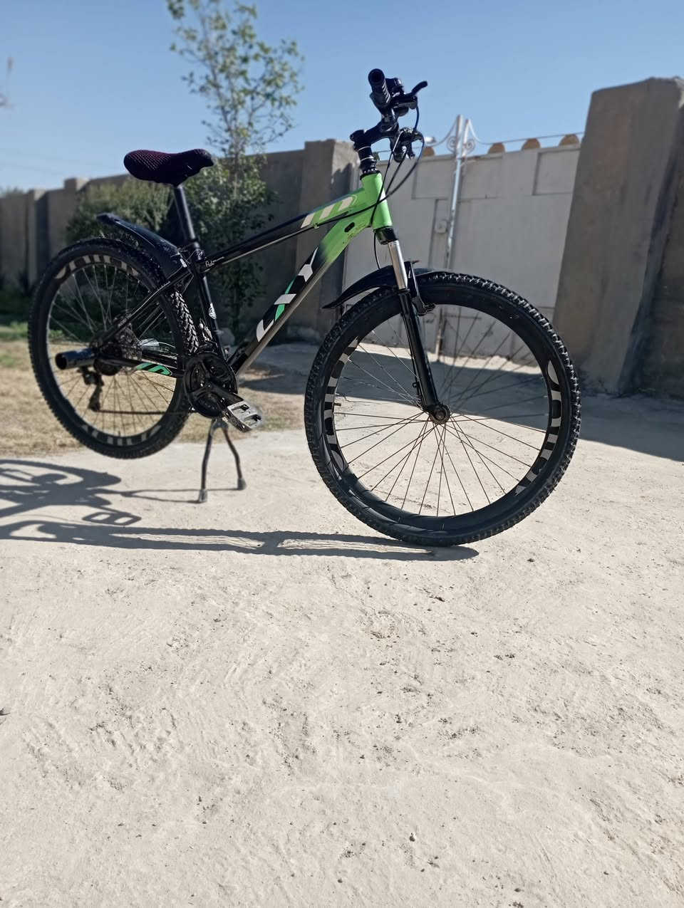 السلام عليكم باسكل جبلي حجم 26 فول نضافه كلشي بي شغال السعر 75وبي مجال للطيبين مكاني حله خلف جامعه بابل قرب مدرسه الشيماء للتواصل خاص


**إذا كنت صاحب هذا الإعلان وتريد حذفه لأي سبب، رجاءا أرسل رسالة إلى الدعم الفني**