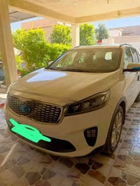 سورنتو 2018 شكل عشرين  مكفولة (اي شخط ما بيها) رقم سليمانية حديث لون ا...