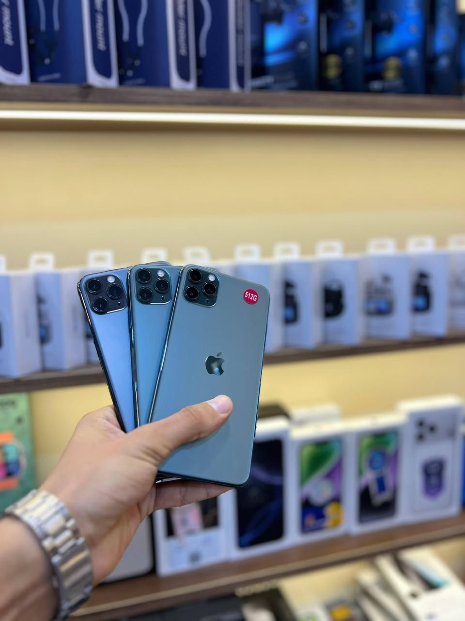 ZORO Center 👑📱
تبحث عن النظافة والضمان والسعر المناسب؟ متوفر عدنا حالياً:
✅ آيفون 16 برو ماكس
✅ آيفون 13 برو ماكس
✅ آيفون 13 عادي 
✅ آيفون ١٢ برو ماكس 
✅ آيفون 11 برو ماكس
وشنو تريد آيفون غيرهم؟ متوفر وبأنسب الأسعار المتوقعة! تفضلوا بزيارتنا في الرمادي - شارع السينما أو راسلونا مباشرة لمعرفة تفاصيل الأسعار والذاكرة المتوفرة
للاستفسار تواصل مع الرقم : ***********
