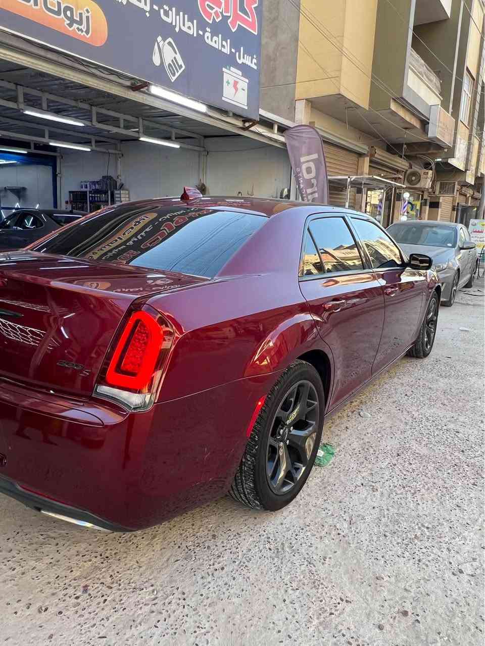 السلام عليكم للبيع كرايسلر 300S
موديل ٢١ رقم بغداد.باسمي 
حادث جاملغ وبنيد مبدلات اصلي نفس اللون 
معروفه مواصفات الS مكاني بغداد الدوره 
*********** بغداد, العراق
