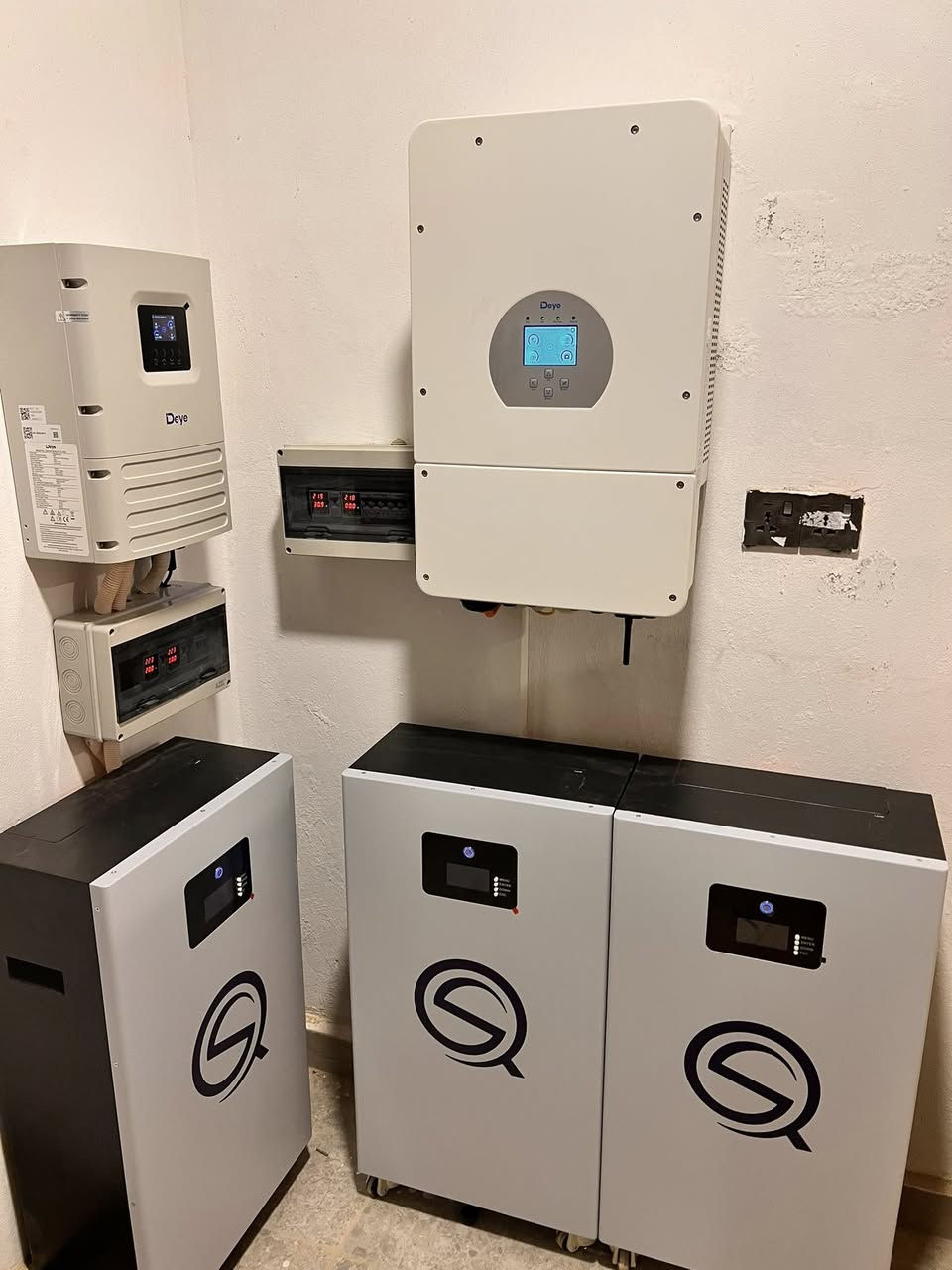 ☀️ تريد تتخلص من مشكلة انقطاع الكهرباء نهائياً؟  

نوفر لكم أفضل منظومات الطاقة الشمسية بأسعار مناسبة وجودة مضمونة ⚡

خدماتنا:
✅ تجهيز وتركيب منظومات طاقة شمسية  
✅ برمجة وضبط إعدادات الانفرتر والبطاريات  
✅ صيانة وتطوير المنظومات القديمة  
✅ استشارة مجانية حسب استهلاكك

ليش تختارنا؟
✔️ خبرة بالمجال  
✔️ أسعار منافسة  
✔️ شغل مضمون  
✔️ متابعة بعد التركيب

احجز استشارتك الآن 📞

***********  
***********

متوفر واتساب
