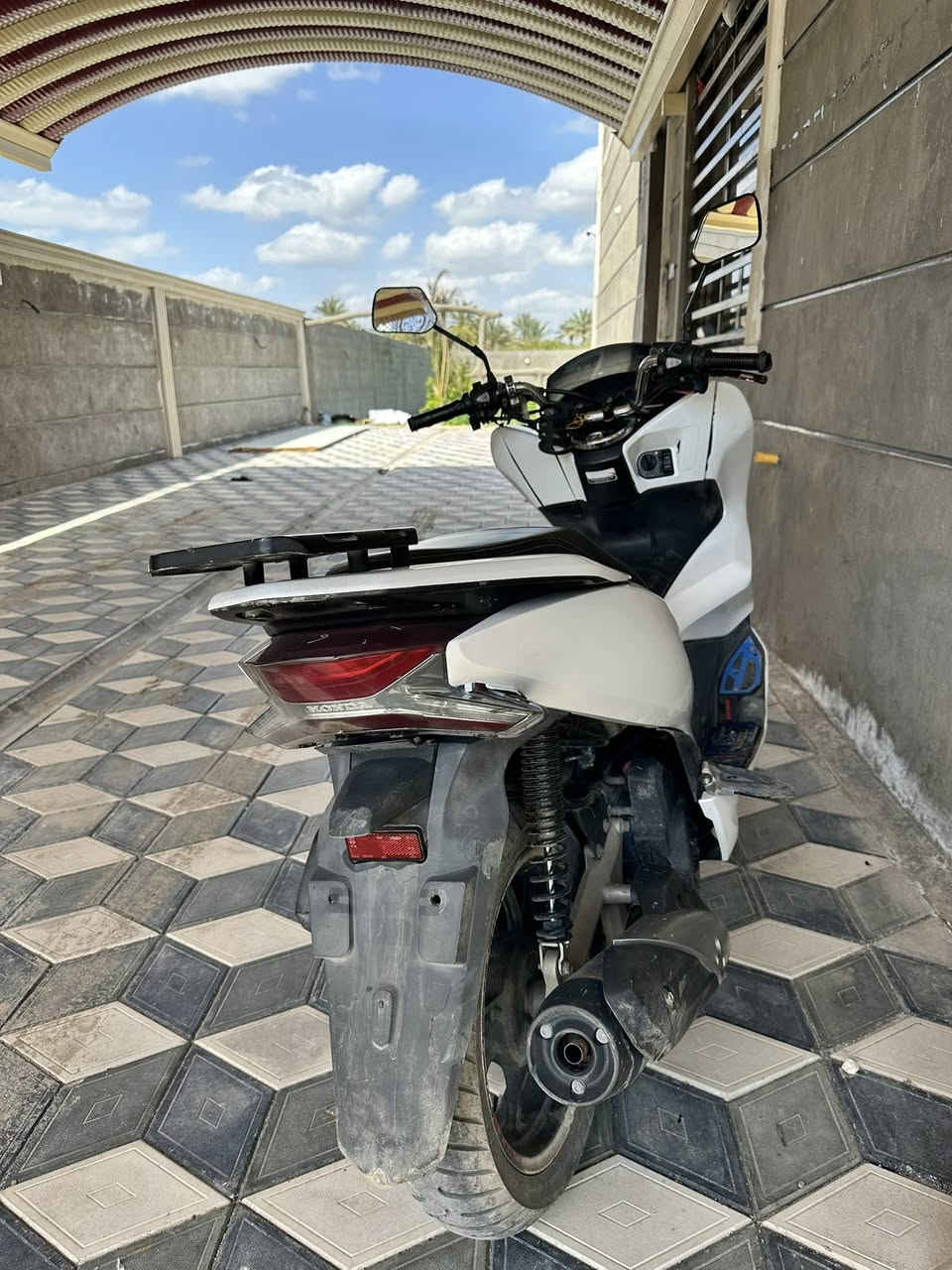 دراجه PCX ياباني جيل ثالث مديل 2018 مثل ما موضحه بل صور مكان بغداد راشديه سعر  16 لاستفسار خاص


**إذا كنت صاحب هذا الإعلان وتريد حذفه لأي سبب، رجاءا أرسل رسالة إلى الدعم الفني**