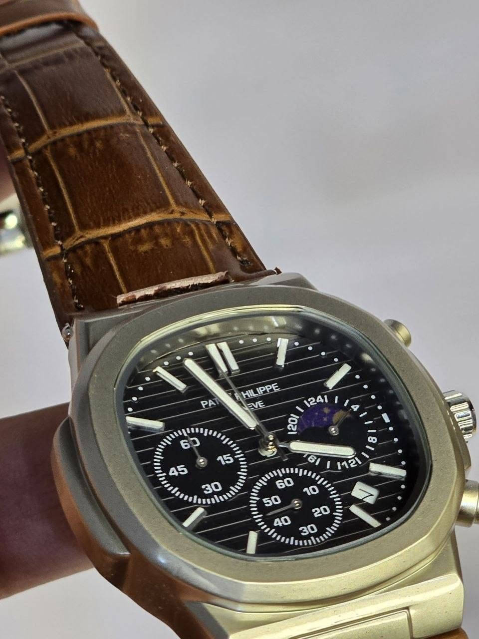 باتك فلبPatek Philippe
تحفه فنيه تتخطى مفهوم الوقت 
مكينة كوارتز ستوبوج (جميع السناتر شغالة)
الميناء اسود فخم بدزاين عصري فول لامينوس ارقام واميال 
زجاج معدني مقاوم للخدش 
نظام شمسي قمري شغال
منفذ تاريخ شهري
الهيكل مصنوع من التيتانيوم 
مختمة من كل مكان
سير جلد مختم 
قفل فراشة اصلي + قطر 43

السعر :- 35 الف ع اول تم 
للحجز والاستفسار يرجى الاعتماد خاص


**إذا كنت صاحب هذا الإعلان وتريد حذفه لأي سبب، رجاءا أرسل رسالة إلى الدعم الفني**