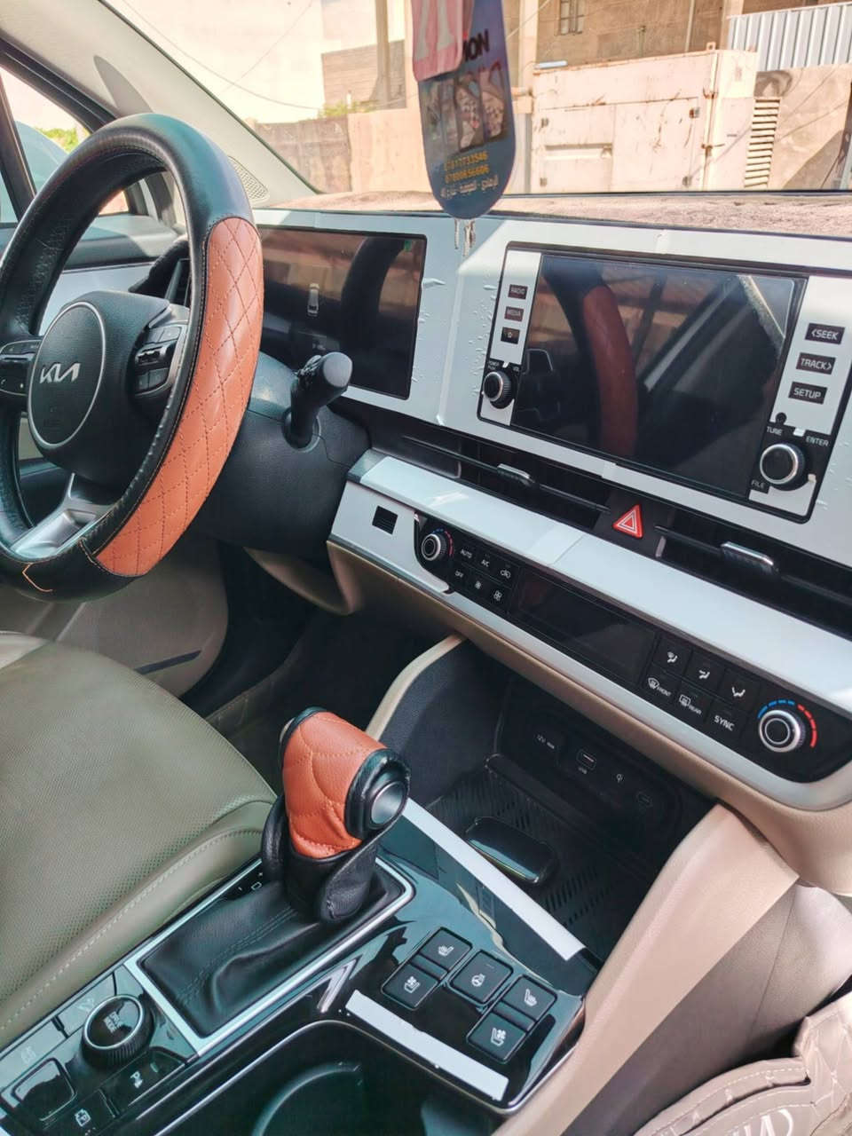 مكلف بالنشر سيارة للبيع 
سبورتاج موديل ٢٠٢٤
كامل المواصفات رقم اربيل 
السعر والتفاصيل الاتصال على الرقم
***********
