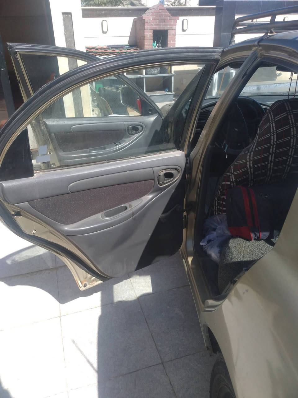 دايو الانوس موديل ٢٠٠٠ محرك وكير وحداديه وشواصي مكفولا ترابك وين يعجبك السعر ٣٢ ورقه وبيه مجال للاستفسار الاتصال على *********** العنوان بابل محاويل
