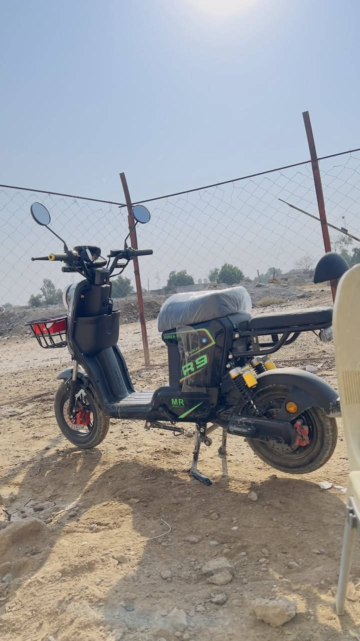 السلام عليكم دراجه شحن R9. بطاريات 6 32 أمبير ونلي إصداره 2026 قبل شهرين من اخذتها لكن يستخدمونها اخواني الازغار وعطلو الملف يتبدل طبيعي 
550 وبيها مجال للشراي


**إذا كنت صاحب هذا الإعلان وتريد حذفه لأي سبب، رجاءا أرسل رسالة إلى الدعم الفني**