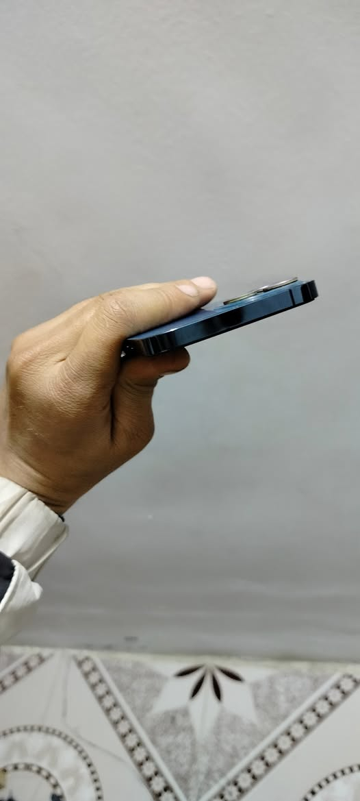 ايفون 12 ابرو ماكس بطاريه 84 ذاكره 256 /ضرر الجهاز بس ضهر جهاز مبدل ضهر اصلي /سعر الجهاز. 500قفل /مو شراي لا تنتصل/للستفسار على رقم ***********
