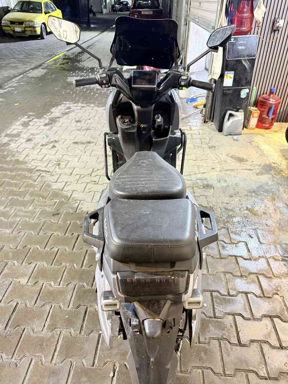 سلام عليكم  دراجه شحن بيها خلل بسيط ابيع على وضعيتها  باتريات انطيلك بيها ضمان مابيها شي بس ماتمشي ماعرف السعر 550 الف مكاني بغداد قرب النهضه ***********
