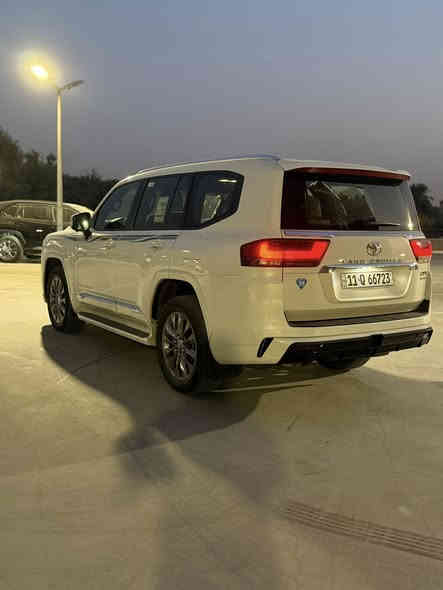 لاندكروز  2024 توين توربو GXR لمتدد
فول فول مواصفات 
المسافة16000 الف

مواصفات 
تحديد مسار 
رادرامامي 
اربع كامرات 
3شاشات
كشنات اماميه كهرباء 
كشنات اماميه تبريد 
دشبول بيانو 
فتحه 
انظمة قياده 
وبعد بيها هواي مواصفات 
وسياره كلش جديده وضمن الضمان . 
طخم ارضيات كامله 
داخل احمر واسود
السعر. 720 ورقه
رقم الهاتف.واتساب ايضا
***********
