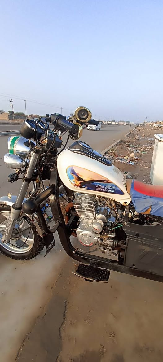 السلام عليكم ستوته للبيع فحل محرك ما مفتوح موديل 2023 مكاتبه ومن فيس بيها السعر خاص مكان بيجي ***********
