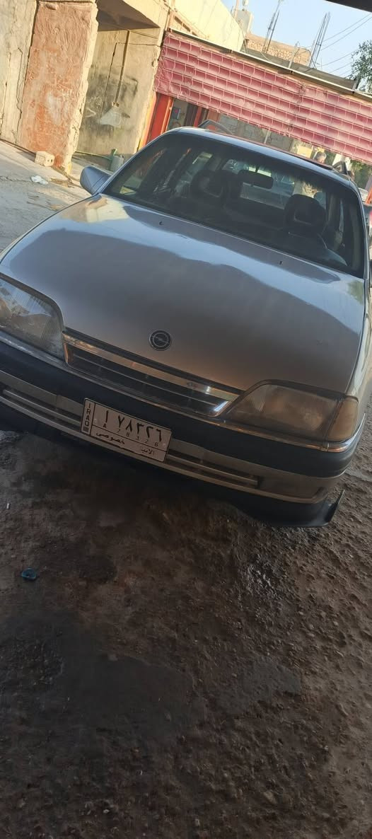 اوبل اوميكا ستيشن موديل ٩٢ محرك ٢٠٠٠ كير ومحرك وكهربائيات وصدر خير من الله السياره مصبوغه جماليه فقط لا معجون و لا ضربه ولا كلبه نشاط خير من الله السعر ٣٢ وبيه مجال للطيبين للاستفسار *********** مكاني هيت قرية خزرج
