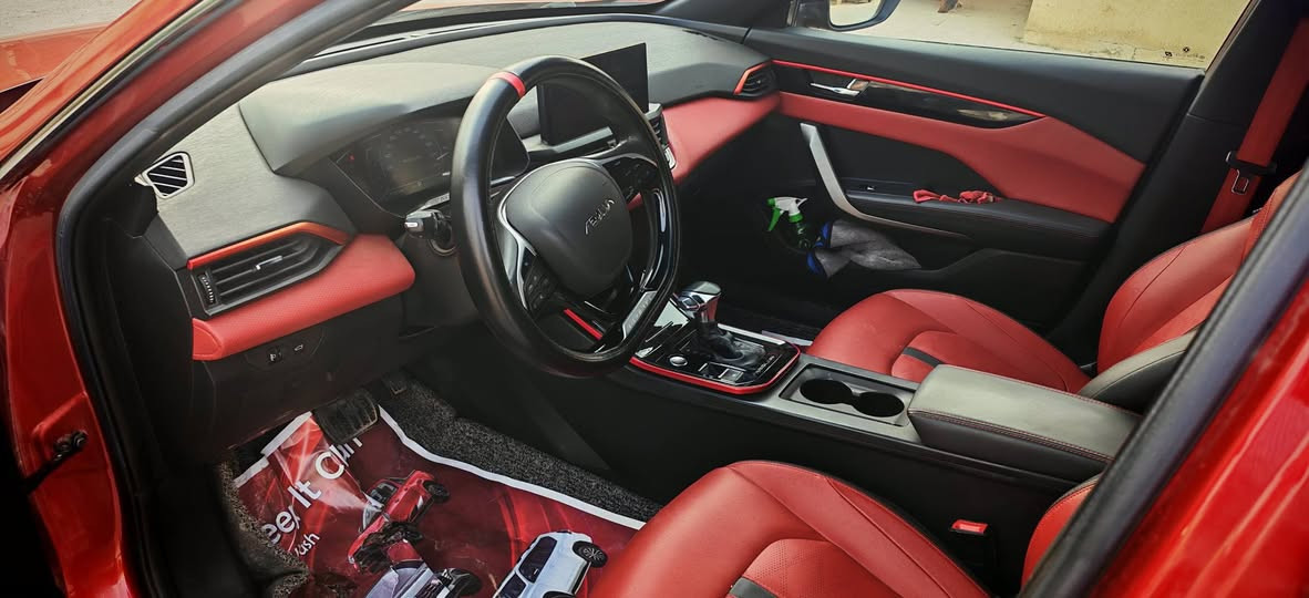 للبيع فقط نقد بدون اقساط
دونك فينك a30 sport 2022 استلام 2024 فول مواصفات لون احمر مميز مكفولة من الصبغ والضربة والبارد ماشية ١٧ الف اخت الزيرو بعدها بالضمان ٤ سنوات أو ٢٠٠ الف كيلو
مواصفاتها 
محرك ١٥٠٠ تيربو صاروخ
اربع كاميرات
سلايد 
كشنات جلد لون احمر 
دشبول لونين 
٣ شاشات
كشن السايق كهرباء
تبريد قطعتين ثللج 
اربع سماعات بلادي
حساسات خلفية 
لايت امامي زينون ليزري 
بك لايت ليد كامل 
ويل حجم ١٧ سبورت
وباقي المواصفات المعروفة
مكان السيارة بابل المركز 
السعر المطلوب ١١٠ ورقة وبيها مجال للاستفسار 
***********
