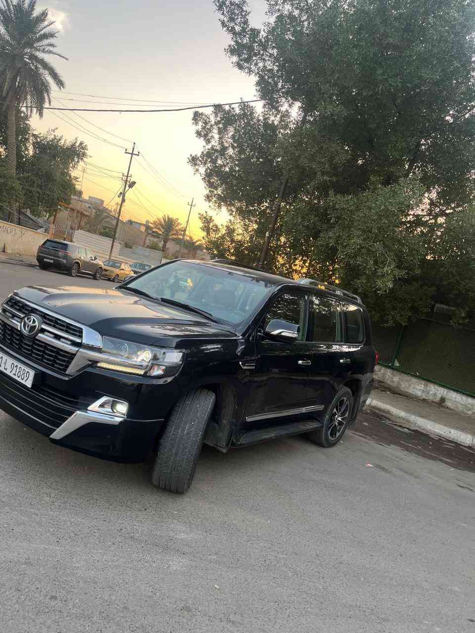 لاندكروز 2021 بحريني GXR
ماشية 80 الف كيلو 
فول مواصفات
رقم  بغداد
 بيها فقط بارد بسيط والباقي كفالة 
________المـواصـفـات ___________ 
حساسات امامي خلفي 
كامرات 360 امامي وخلفي وجانبيات
شاشة حجم كبير + شاشة خلفية 
جنطة كهرباء 
تشغيل عن بعد
‏  Bluetooth / USB
السعر 575 ورقة وبيها مجال 
مكاني بغداد 
للتواصل ***********
