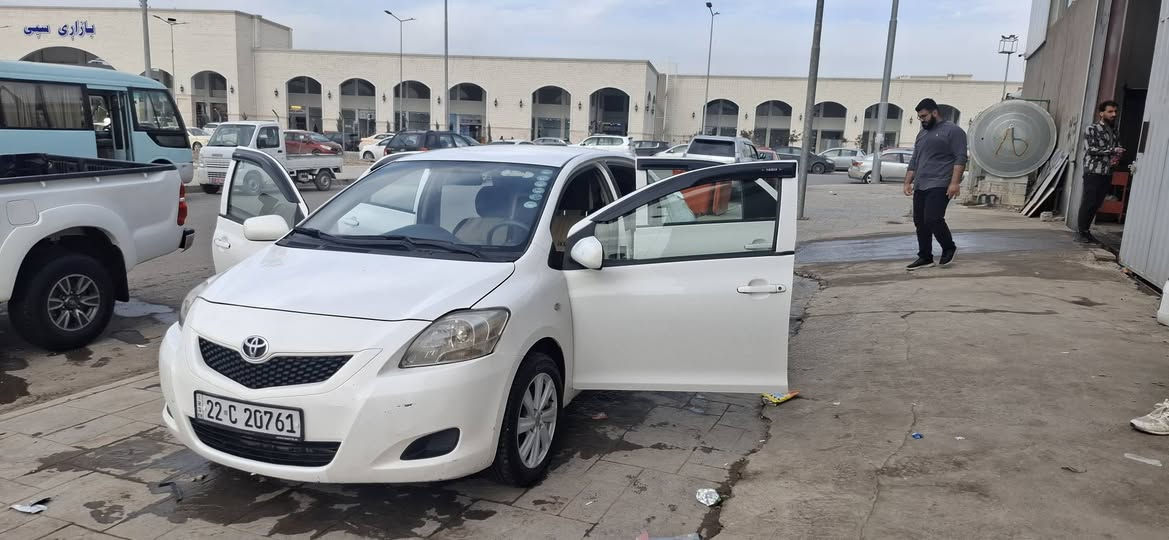 یارس 2009 تۆماتیک بێ بۆیاغ تەنها دۆسەو بستێک سبوغی هەیە بێ لێدران ژمارەی مۆبایل *********** أربيل, العراق
